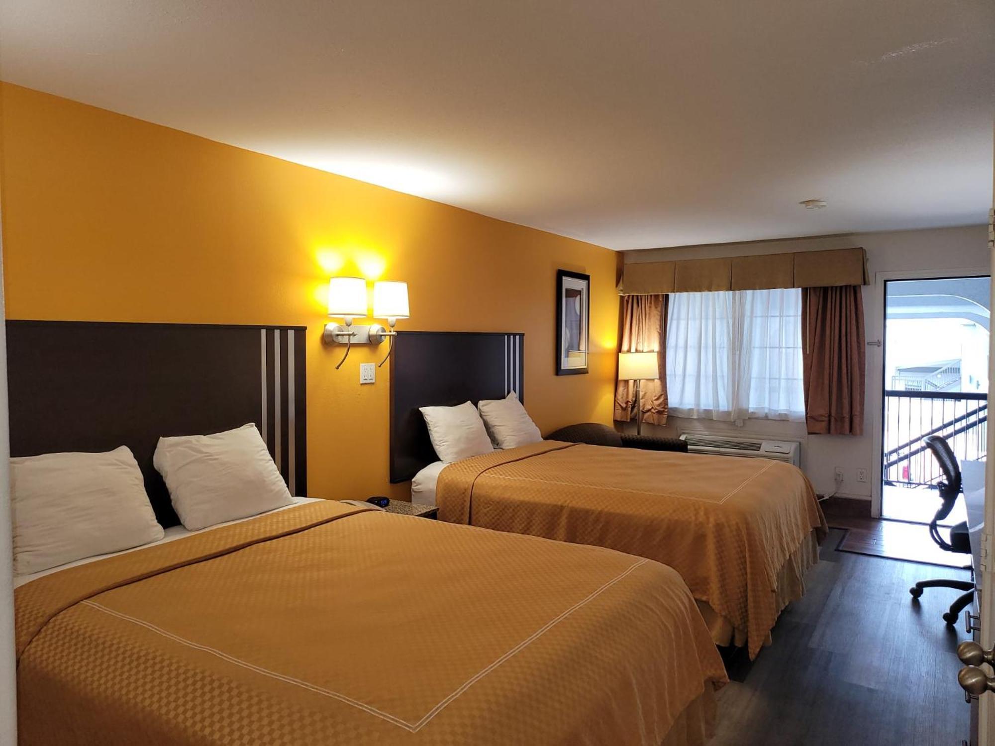 Texas Inn And Suites Raymondville Buitenkant foto