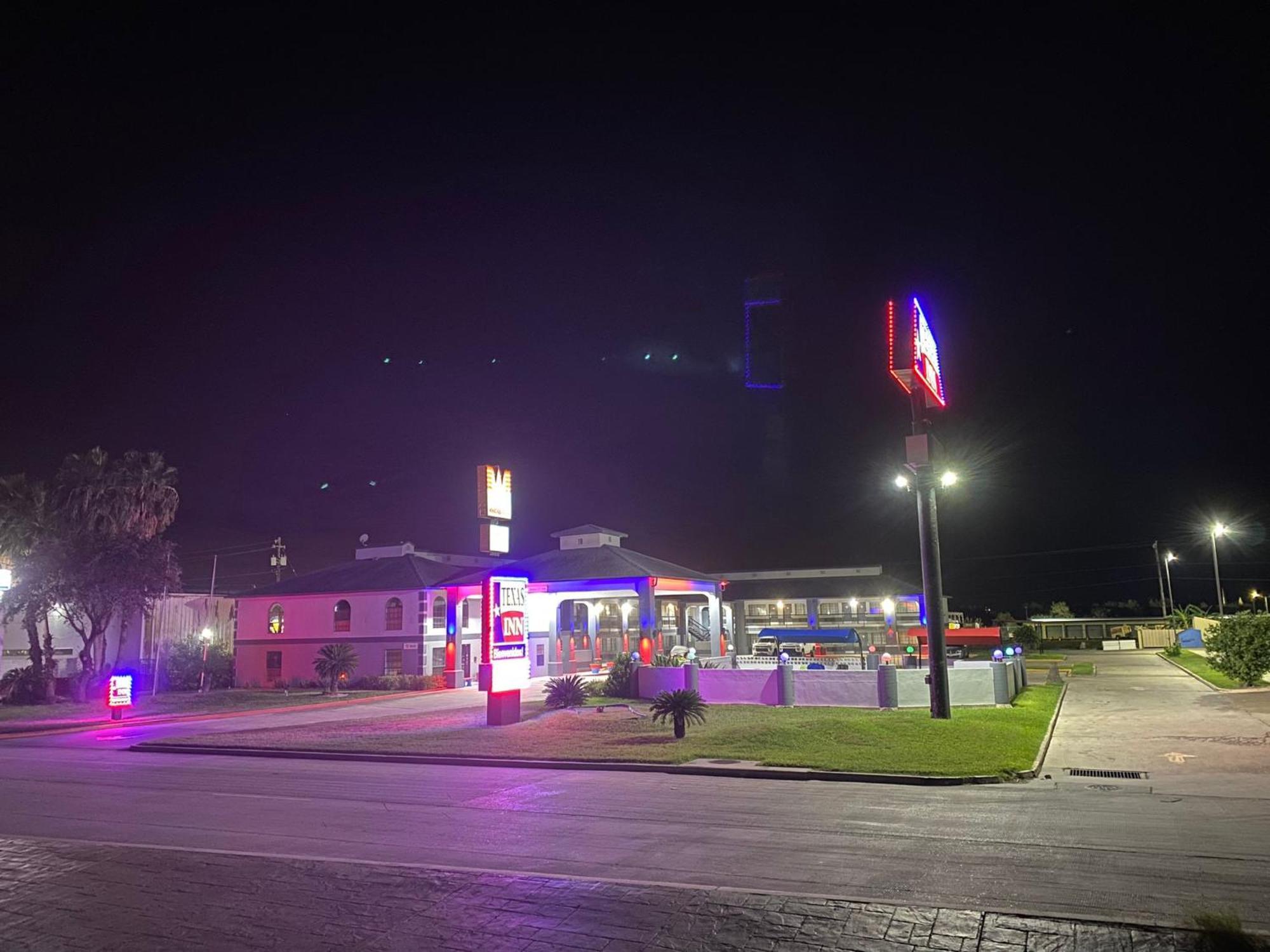 Texas Inn And Suites Raymondville Buitenkant foto