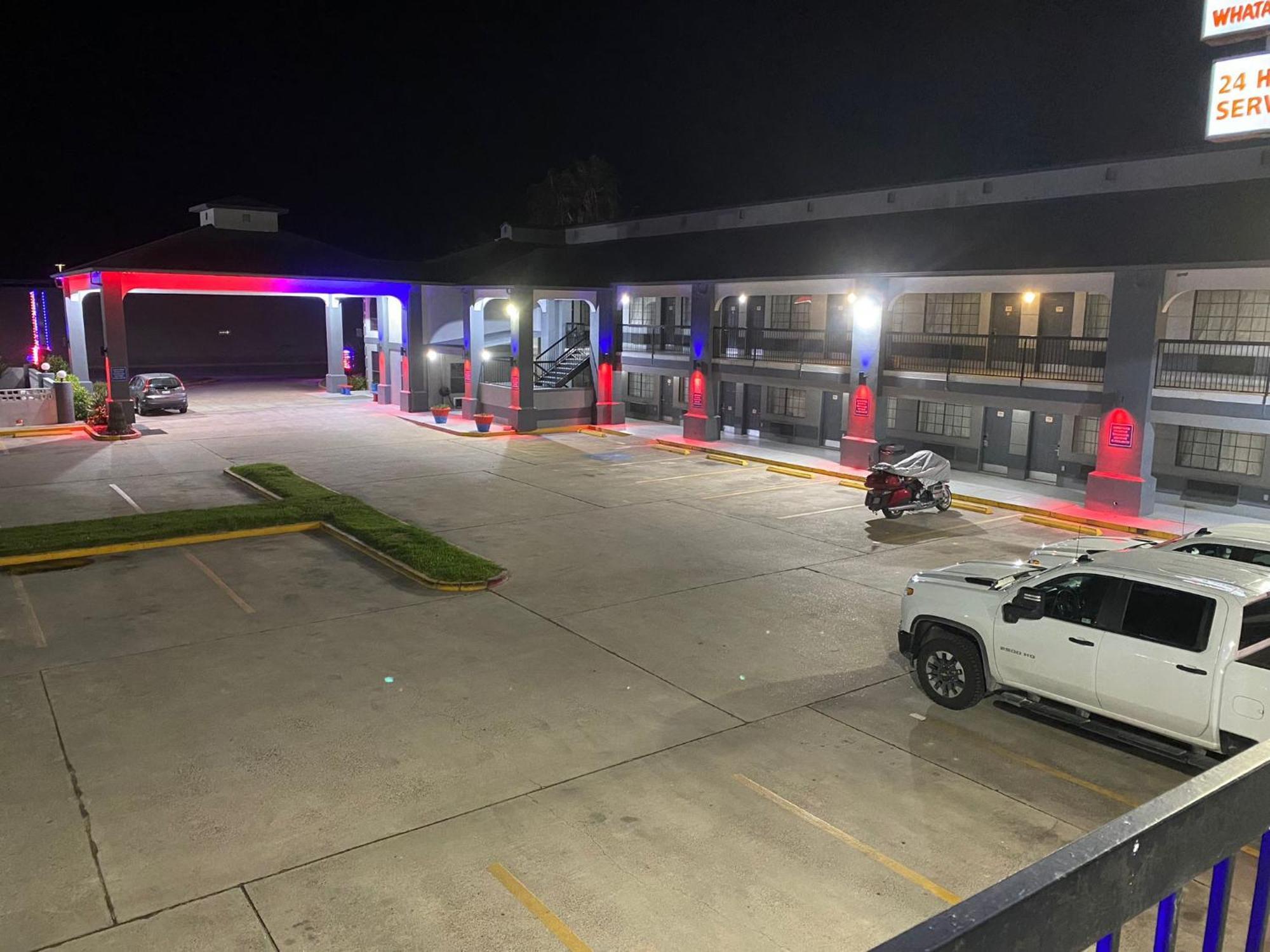 Texas Inn And Suites Raymondville Buitenkant foto