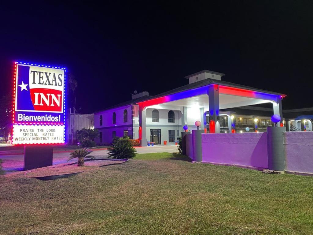 Texas Inn And Suites Raymondville Buitenkant foto