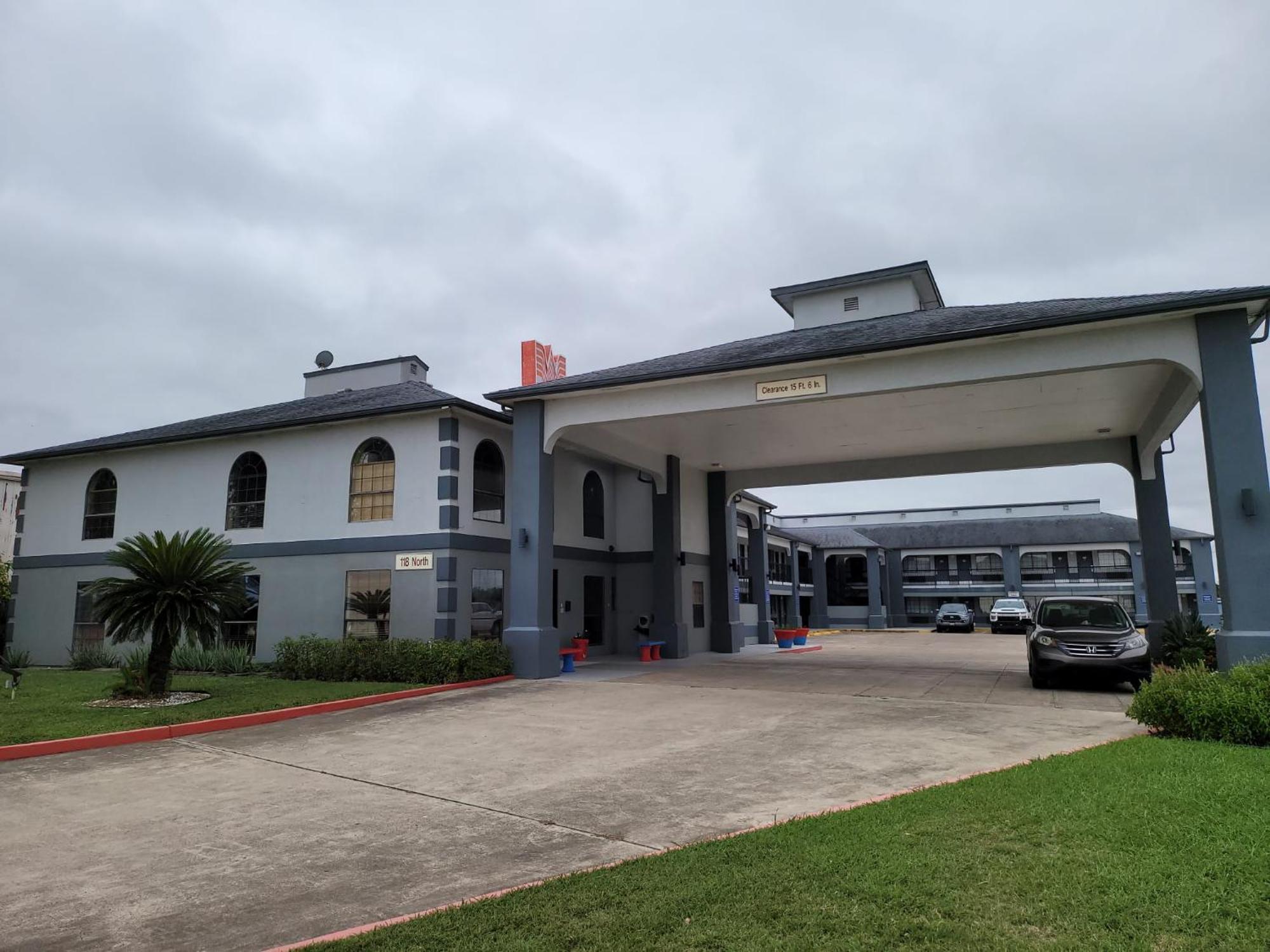 Texas Inn And Suites Raymondville Buitenkant foto